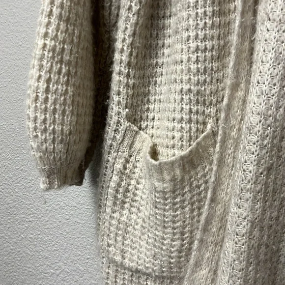 American Eagle Knit Cardigan - Picture 4 of 12